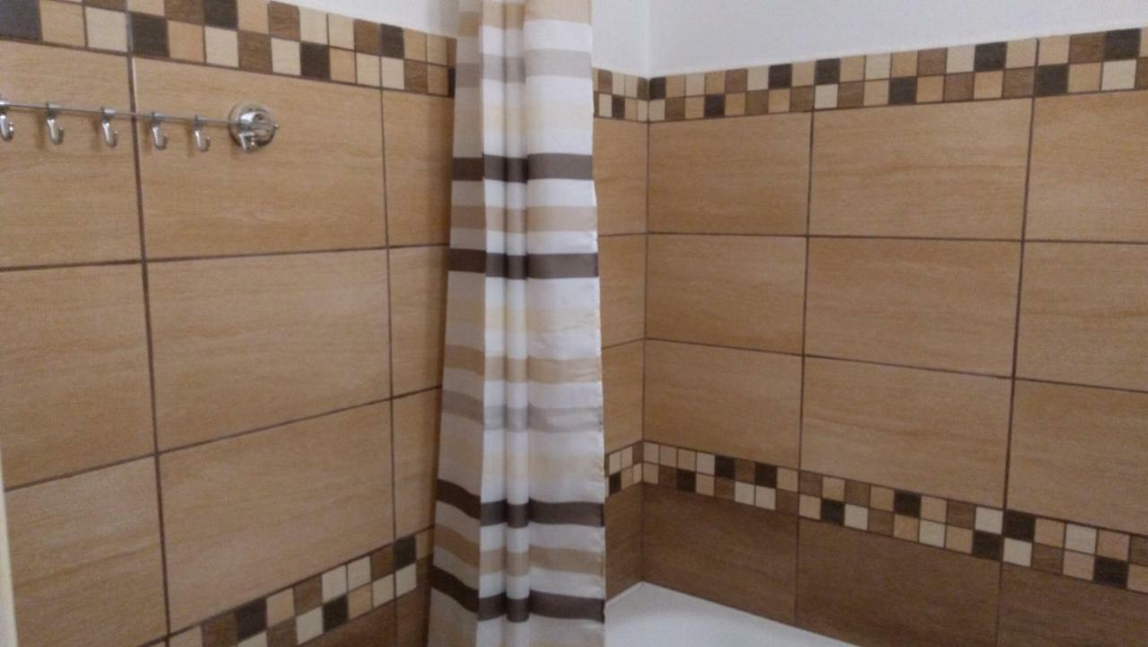 Gesztenyes Apartman Miskolc Eksteriør bilde