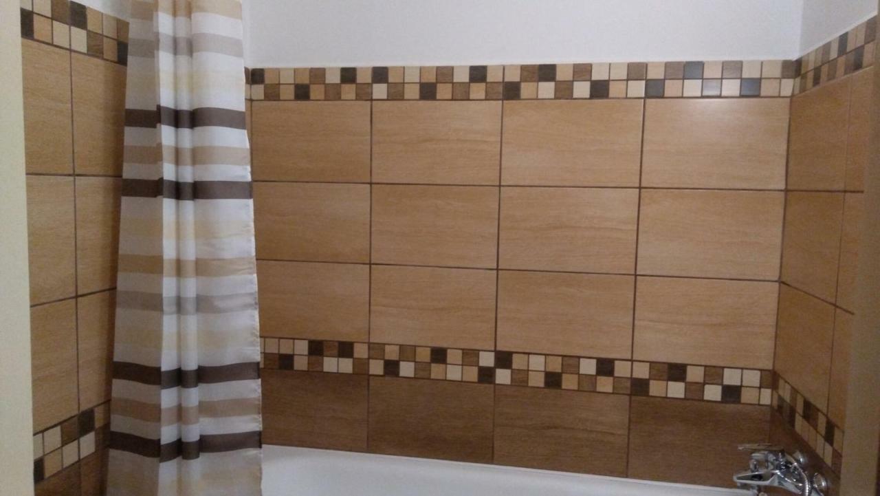 Gesztenyes Apartman Miskolc Eksteriør bilde