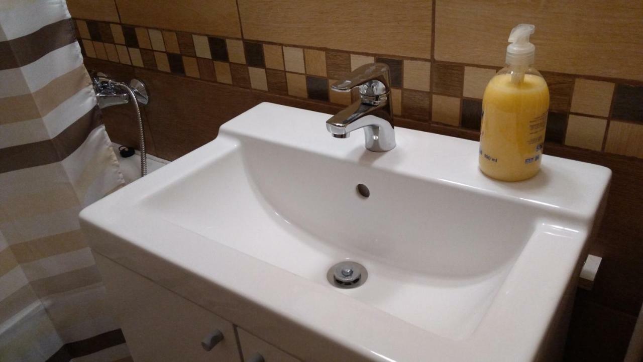 Gesztenyes Apartman Miskolc Eksteriør bilde